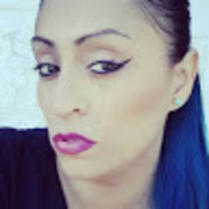 Meet your Posher, Esmeralda